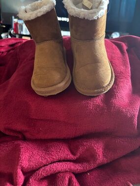 Kids Cozy Faux-Shearling Lined Suede Boots - Chestnut